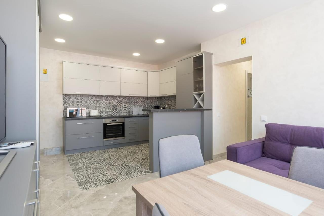 Dream House Rooms Malaga - Habitacion En El Apartemento Exterior photo